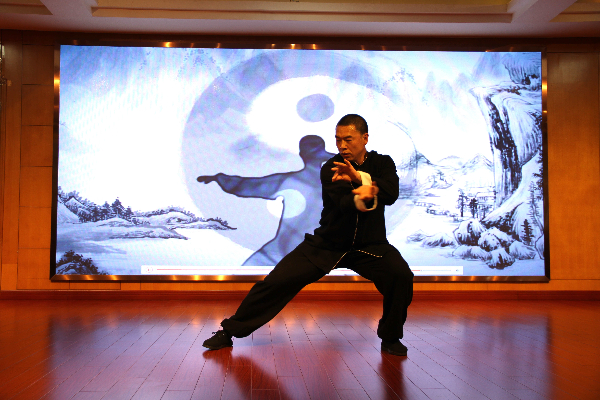 4月24日，《太极拳与中医养生》专题讲座现场 (1)_看图王_副本.jpg